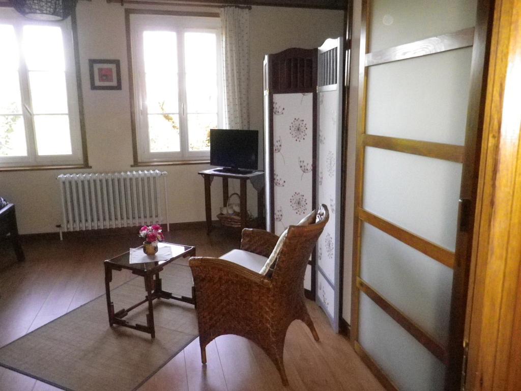 Chambre d'hôtes La Haie Fleurie Chevillard Quarto foto
