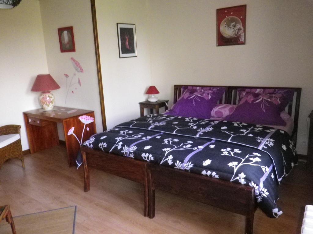 Chambre d'hôtes La Haie Fleurie Chevillard Quarto foto